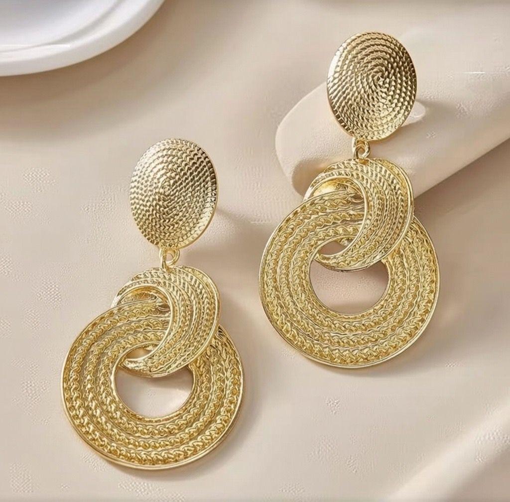 ✨ Złote kolczyki wiszące – podwójne sploty boho glamour ✨