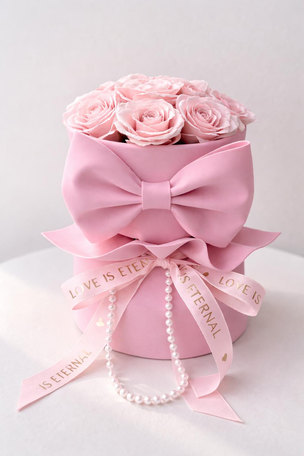 💖🌸 Różowy Box z Wiecznie Żywymi Różami + Perły + Ogromna Satynowa Kokarda 🌸💖