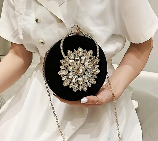 🖤 Black Crystal Bloom – Okrągła Welurowa Torebka Glamour ✨ Kryształowa Rozeta + Złoty Łańcuszek