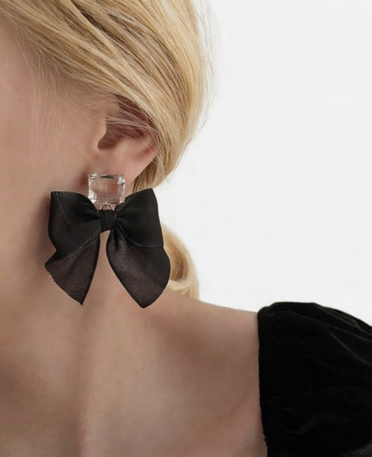 Kokardkowe cudo z kryształową kostką – czarne marzenie 🎀✨