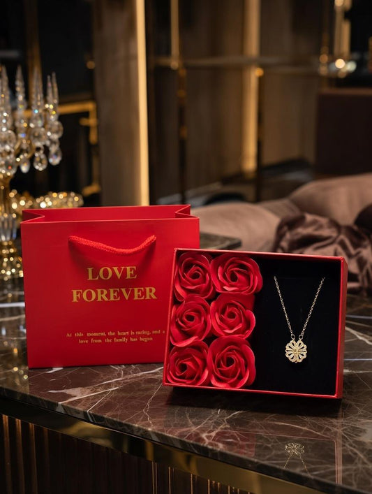 Elegancki zestaw prezentowy dla niej – róże mydlane + naszyjnik